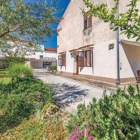 Two-Bedroom Apartment in Fažana Buitenkant foto