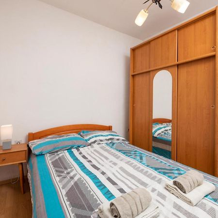 Two-Bedroom Apartment in Fažana Buitenkant foto