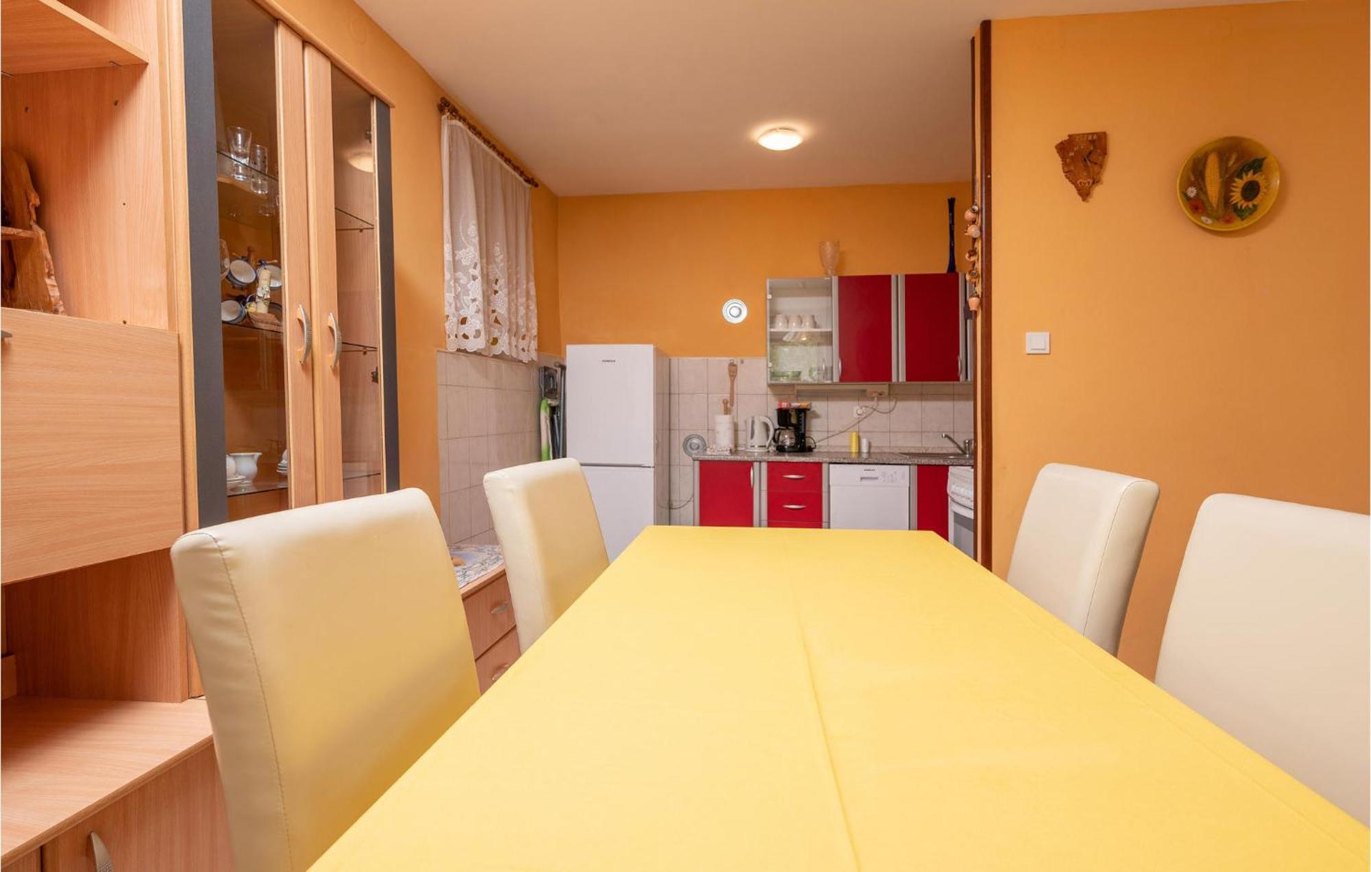Two-Bedroom Apartment in Fažana Buitenkant foto